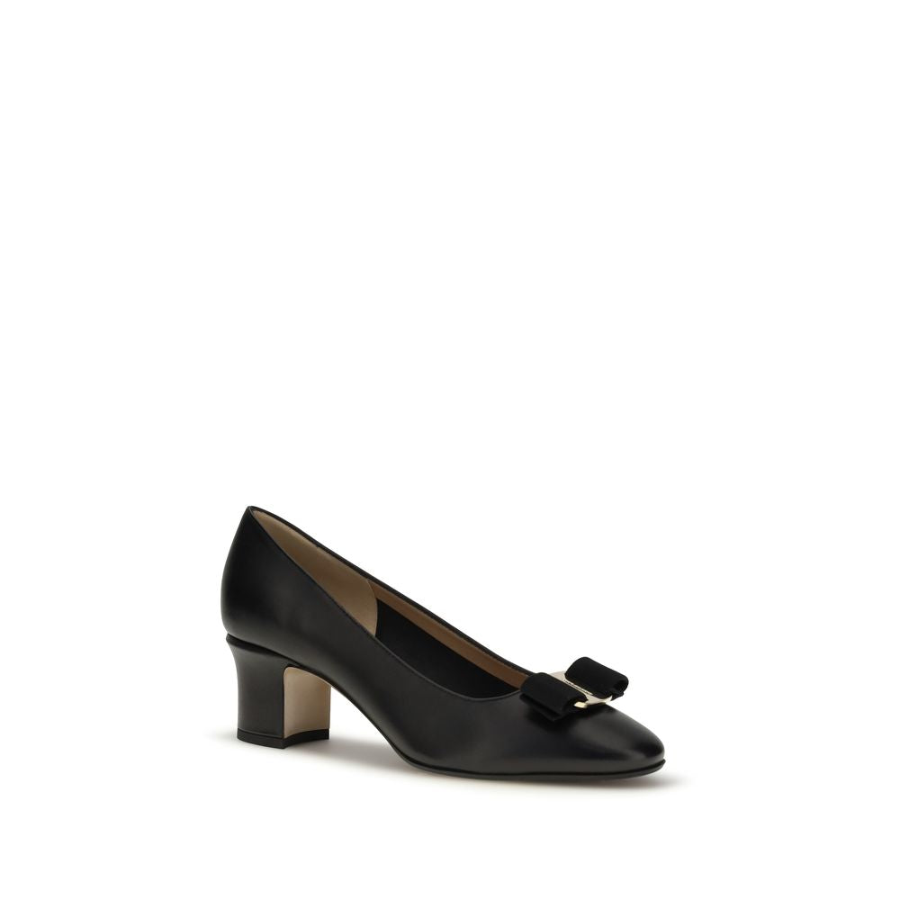 Ferragamo Black Calf Leather Bos Taurus Pumps