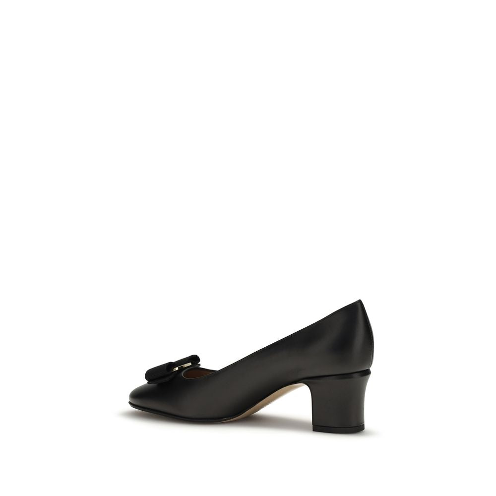 Ferragamo Black Calf Leather Bos Taurus Pumps